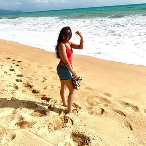 Meet your Posher, Alexi